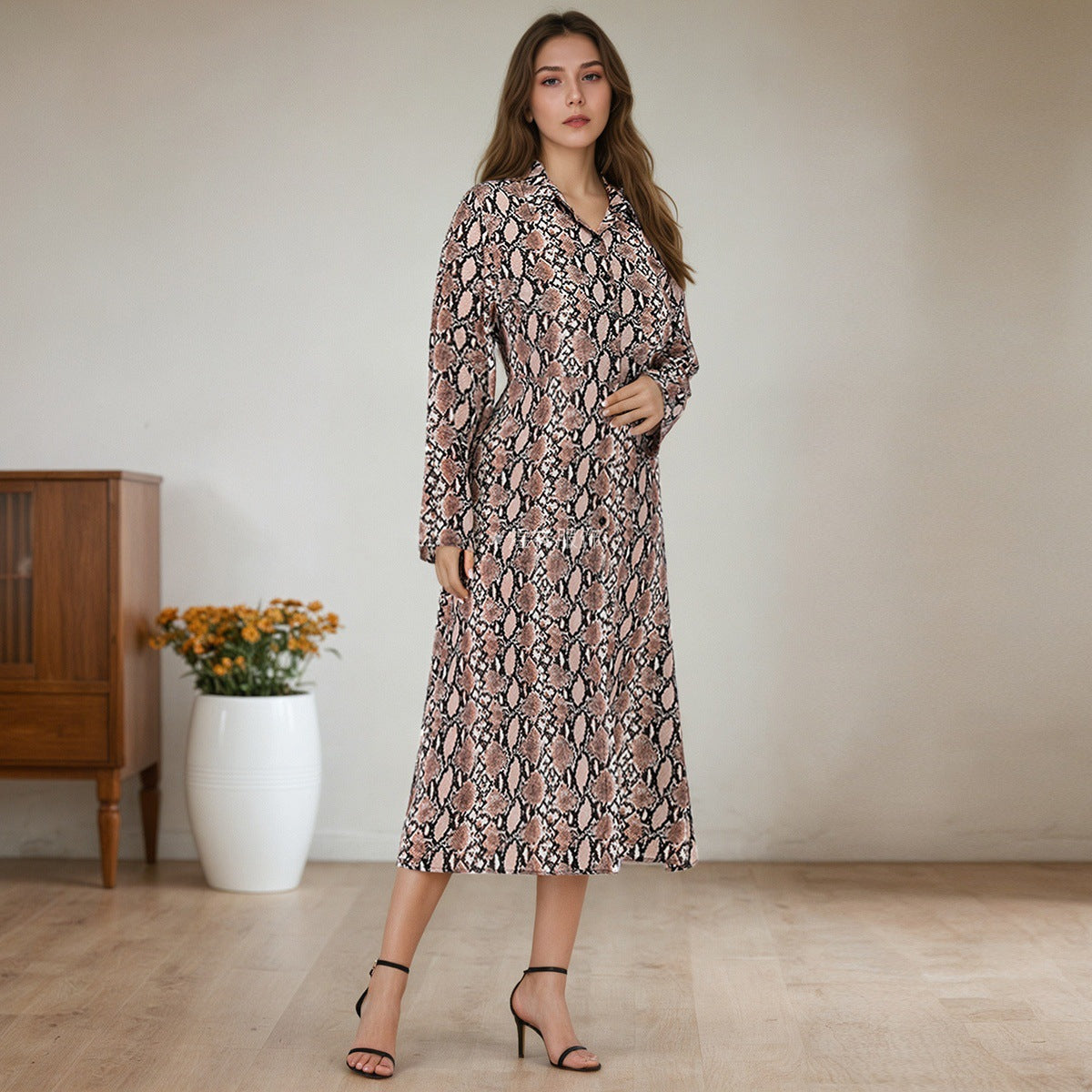Women’s sheath dress with snake motif and long sleeve Caloria